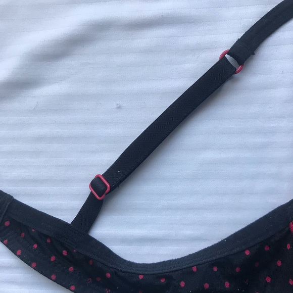 black and red bra - Picture 4 of 4